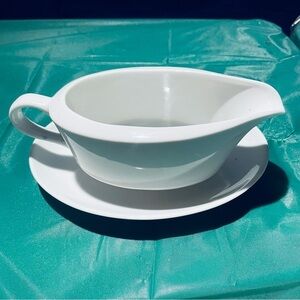 Vintage plane gravy bowl and serving dish